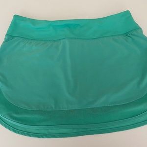 Like New LULULEMON workout/tennis skirt